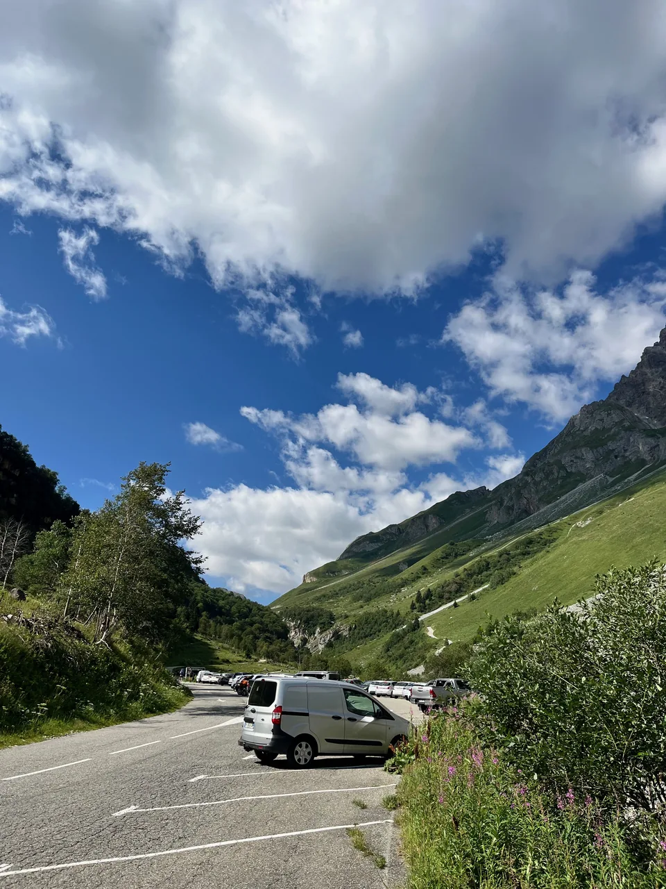 Parking des Prioux au départ de la randonnée, Pralognan-la-Vanoise